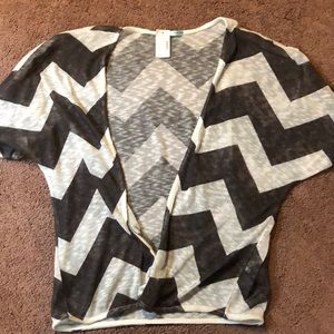 White and black knitted cardigan